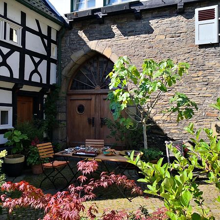 ホテル Fuenf Giebel Eck In Der Freiheit Am Ruhrtalradweg ヴェター エクステリア 写真