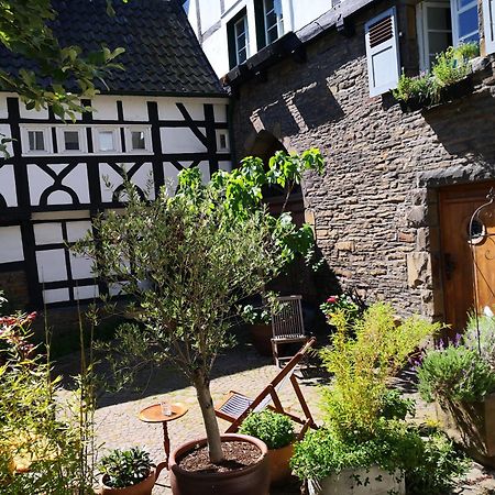 ホテル Fuenf Giebel Eck In Der Freiheit Am Ruhrtalradweg ヴェター エクステリア 写真