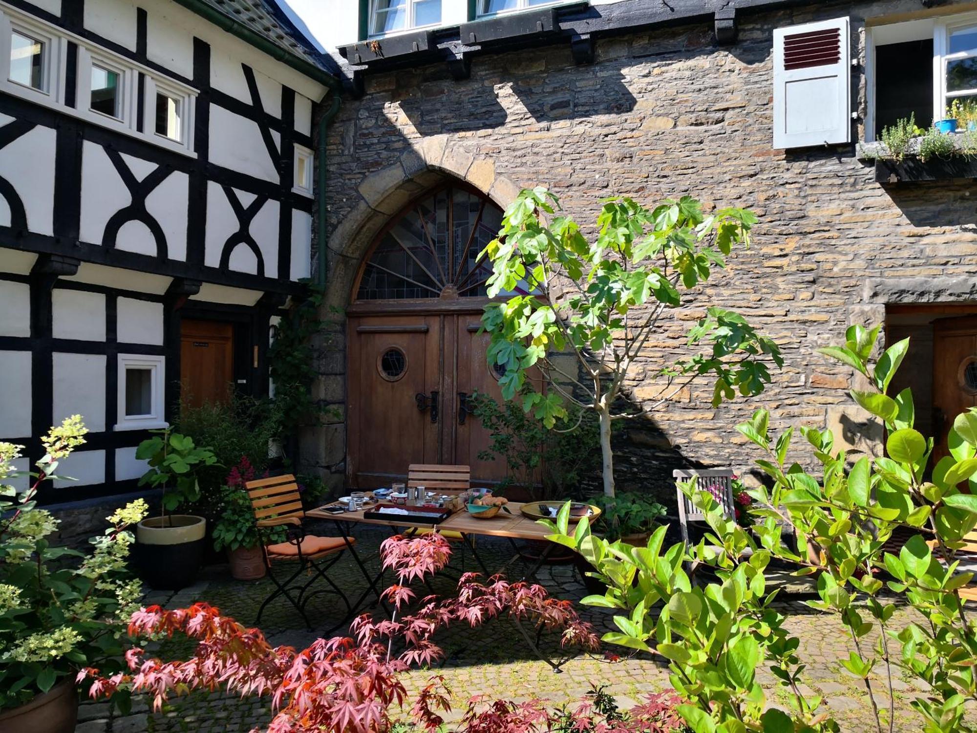 ホテル Fuenf Giebel Eck In Der Freiheit Am Ruhrtalradweg ヴェター エクステリア 写真
